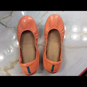 Coral patent tieks size 8
